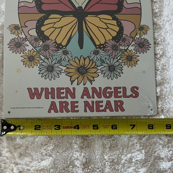 Butterfly sign - Picture 5 of 5